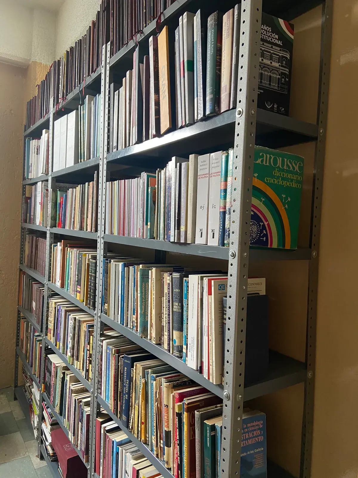 Acervo bibliográfico de CADE